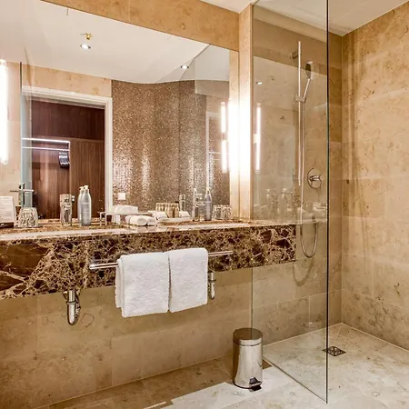 Parkhotel Χαϊλμπρόν